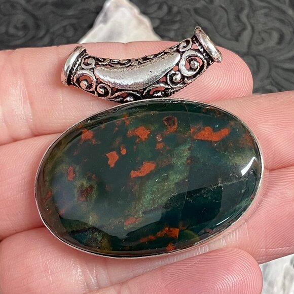 Heliotrope Bloodstone Pendant Stone Crystal Jewelry - Picture 4 of 6